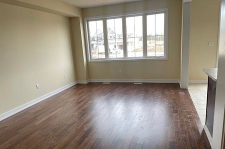 For Lease - 36 Lavender Road, Thorold, Ontario - Photo 2