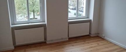 Sanierte Altbauwohnung direkt am Tuchollaplatz ab sofort EUR 740 - Foto 1