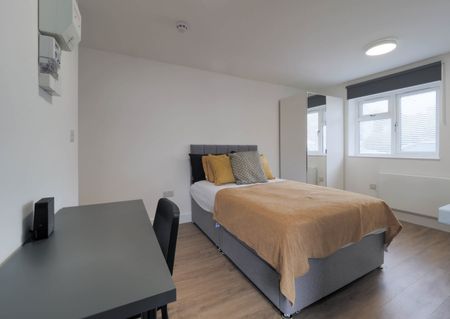 Room in a Shared House, The Meadow Way, HA3 - Photo 3