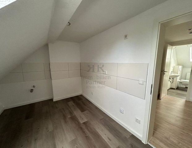 Kleine, gepflegte 2,5 Zimmer Dachgeschosswohnung - Photo 1