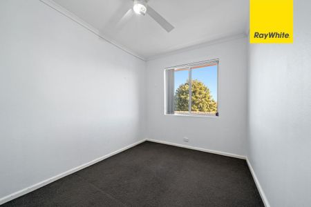 Top Floor Apartment Living in Karabar - Photo 4