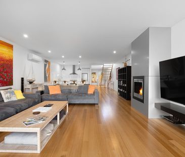 Luxurious Coastal Living in the Heart of Blairgowrie - Photo 1