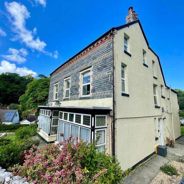 Broad Park Avenue, Ilfracombe, EX34 - Photo 1