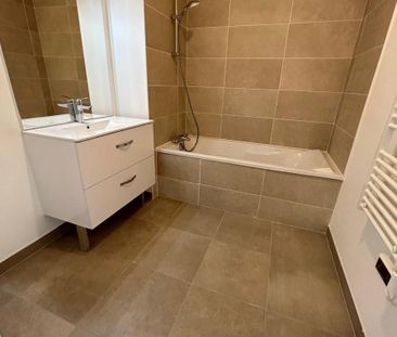 Location Appartement 3 pièces 64m² CHARTRES DE BRETAGNE 35131 - Photo 6