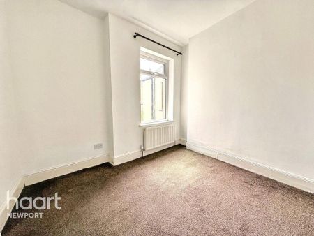 4 bedroom terraced house to rent - Photo 5