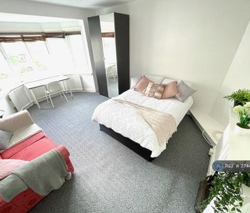 2 bedroom flat to rent - Photo 2