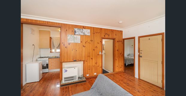 Well positioned, furnished & fresh! - Photo 1