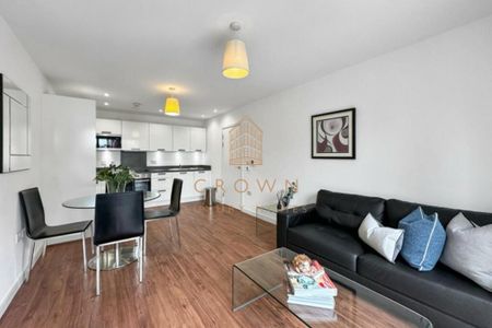 Campion House, Canada Water - Photo 2