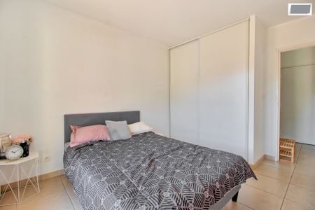 Appartement 2 pièce(s) 1 chambre(s) 45.66 m² - Photo 2