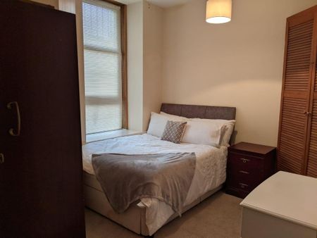 2 bedroom flat to rent - Photo 4