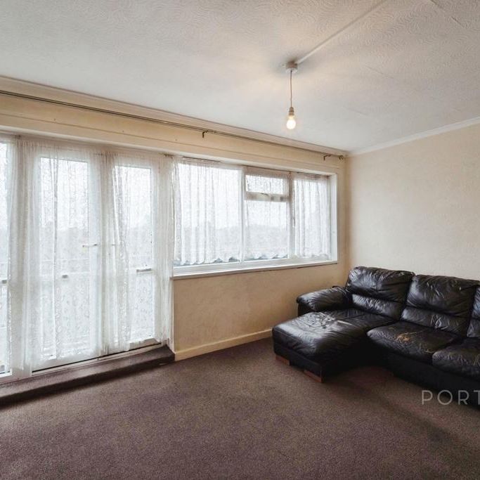 3 bedroom flat to rent - Photo 1