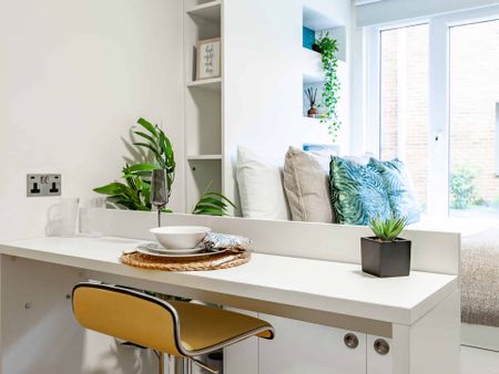 Studio Plus Ground Floor - Photo 4