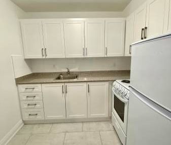 Spacious and Bright, JR-1 Bedroom Available NOW!!! - Photo 2