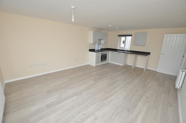 2 bedroom coach house to rent - Photo 1