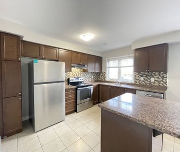 For Lease - 14 Quillberry Close, Brampton, Ontario - Photo 3