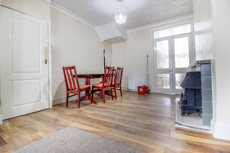 3 bedroom terraced house to rent - Photo 3