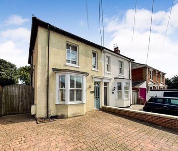 3 bedroom semi-detached house to rent - Photo 6