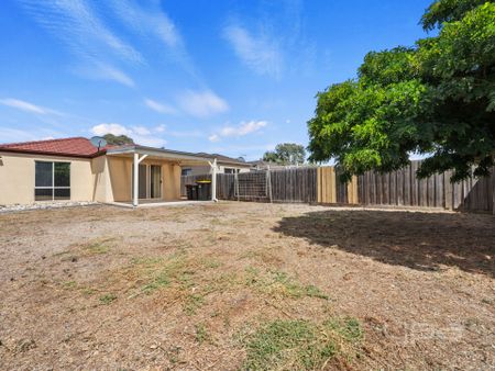 THREE BEDROOM GEM! - Photo 5