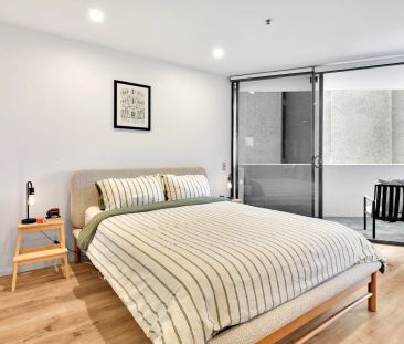 Luxury Semi Furnished One Bedroom Apartment in Taylor Square - Photo 1