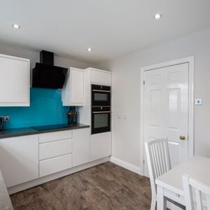 3 bedroom house to rent - Photo 2