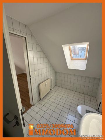 2-Zimmer-Wohnung mit Einbauküche, Balkon und Personenaufzug mitten in Zwickau, zu vermieten! - Photo 4