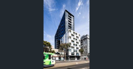 Luxury two-bedroom in prime location with gym, pool & resort style amenity - Photo 4