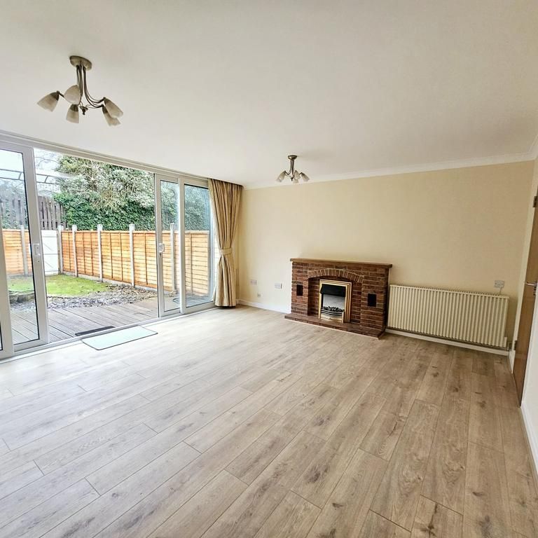 3 bedroom terraced house to rent - Photo 1