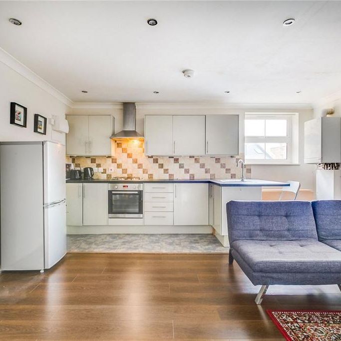 1 bedroom flat to rent - Photo 1