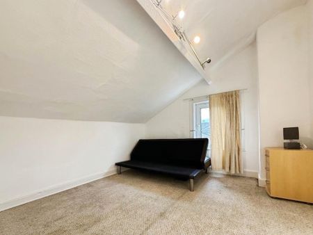 4 bedroom terraced house to rent - Photo 4