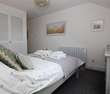 1 bedroom semi-detached house to rent - Photo 4