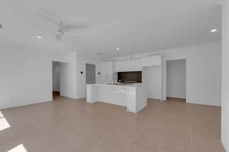 Four Bedroom Family Home in Baldivis - Photo 4