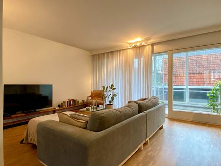 Hip appartement te huur met bergruimte en garage nabij het bruisende centrum - Photo 3