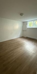 Logement complètement rénové 3 1/2 - Photo 3