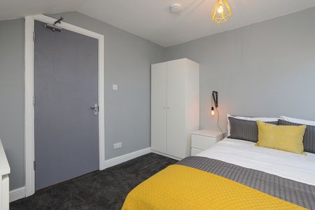 6 Bed Semi-Detached House, Greenfield Street, NG7 - Photo 3