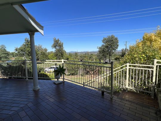 70 Raglan Street, Tamworth - Photo 1