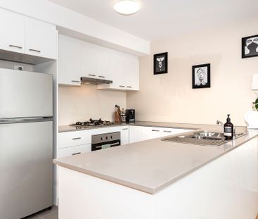 Unit 311/40 Burgundy Street, - Photo 3