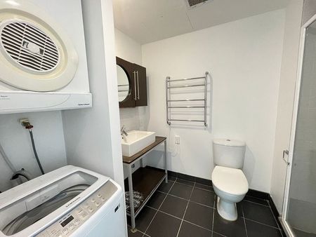 Central 2BR Apartment with Balcony! - Photo 3