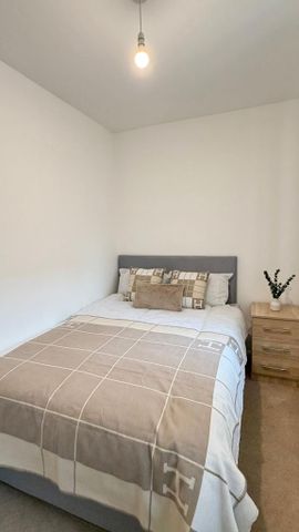 1 bedroom in a house share to rent - Photo 4