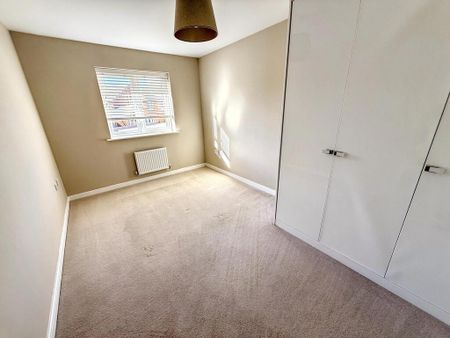 3 bedroom end of terrace house to rent - Photo 3