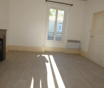 Location Appartement 2 pièces 43m² AUBENAS 07200 - Photo 2