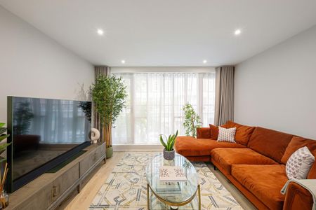 3 bedroom apartment to rent - Photo 2