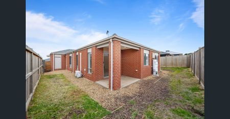 LOW MAINTENANCE FAMILY HOME - Photo 4