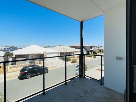 Modern Living Meets Comfort in This Stylish 3-Bedroom Townhouse - Don’t Miss Out! - Photo 2