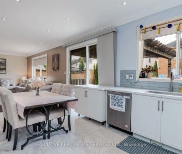 Detached Home For Lease | W9253315 - Photo 6