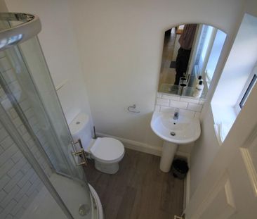 3 bedroom terraced house to rent - Photo 6