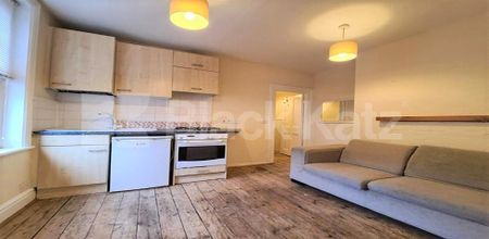 1 Bedroom, 1 bath, 1 reception Flat - Photo 3