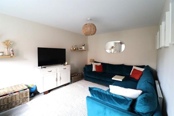 4 bedroom detached house to rent - Photo 1