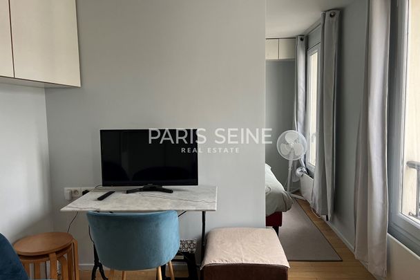 ** Saint Germain des Prés ** Charmant studio avec coin nuit très bien placé ! - Photo 1