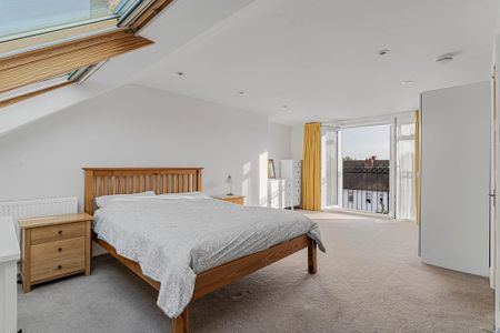 4 bedroom terraced house to rent - Photo 2