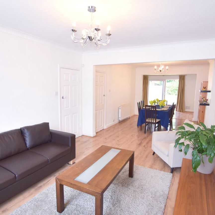 Nethercourt Avenue, West Finchley, London N3 - Photo 1